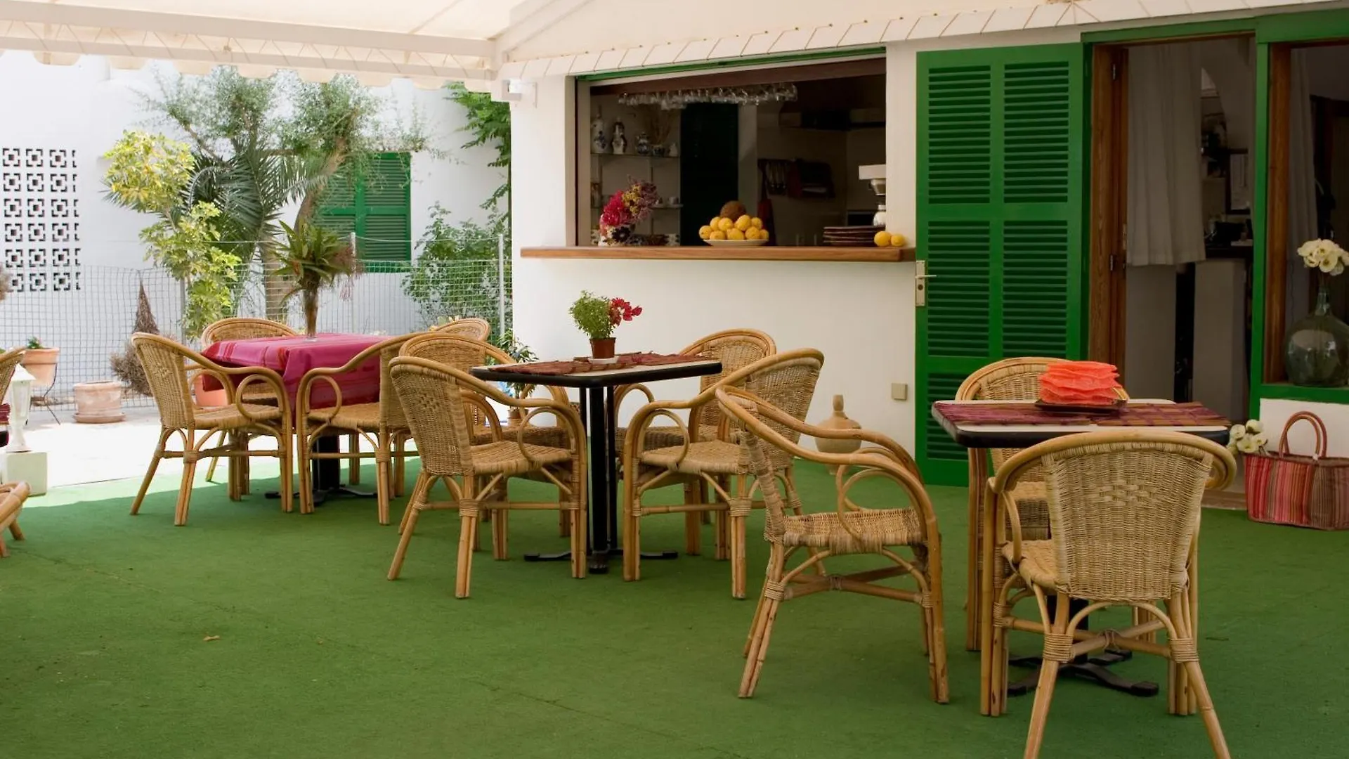 Hostal La Ceiba Cala d'Or  Spain