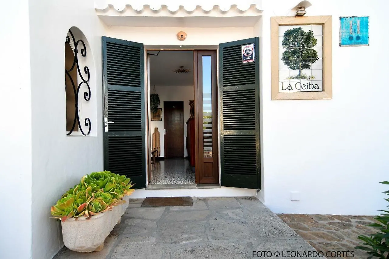 Hostal La Ceiba Cala d'Or  Guest house